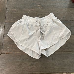 Lululemon Hotty Hot Short